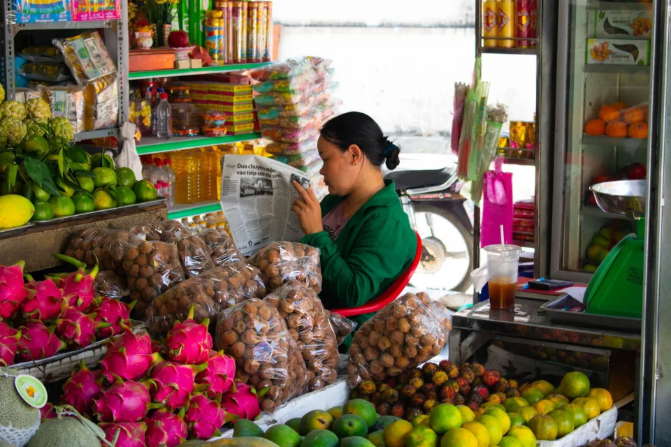 Kệ bánh kẹo, snack
